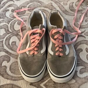 Vans Women's Gray Sneakers with Pink Laces